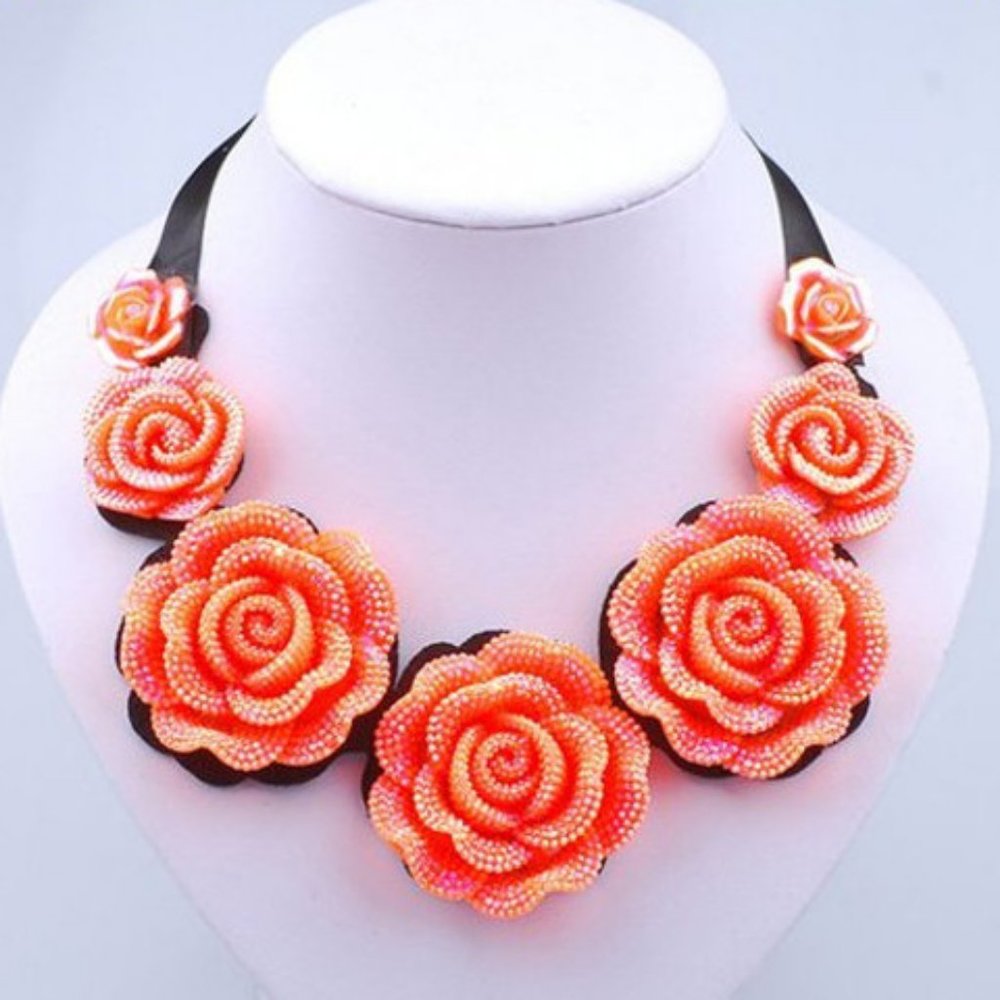 NEW Large Peach Pink Rose Statement Necklace